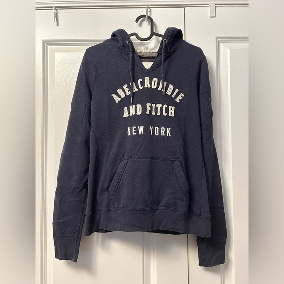 Abercrombie & Fitch sweater - Picture 1 of 3